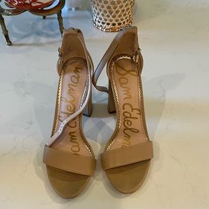 Sam Edelman classic nude heels